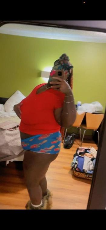 Brat, 24  female escort, Toledo