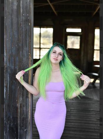 Addison, 26  female escort, Toledo