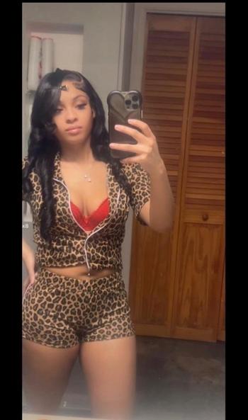 Tink , 21  female escort, Toledo