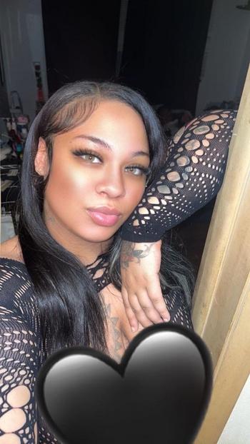 Lilly, 25  female escort, Toledo