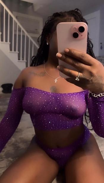 313-638-4633, 23  female escort, Toledo