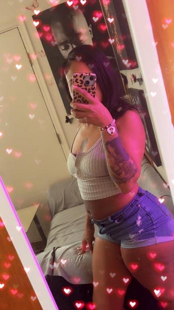  Gina , 25  female escort, Toledo