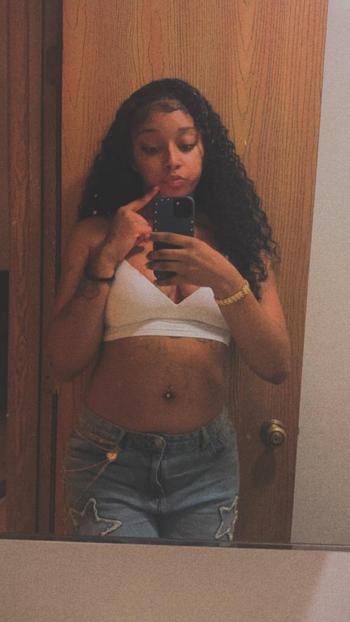 Qutie Pie, 21  female escort, Toledo