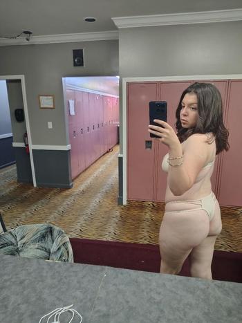 Mari, 24  female escort, Toledo