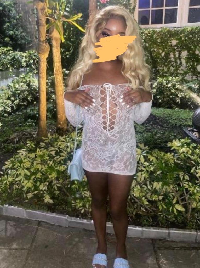 escort photo 1